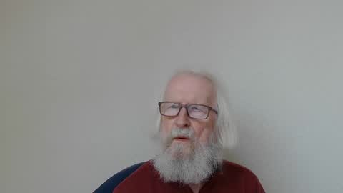 Snapshot of onanister chatting on October 20, 2025, 1:33 pm Somewhere over the rainbow online show from October 20, 2025, 1:33 pm