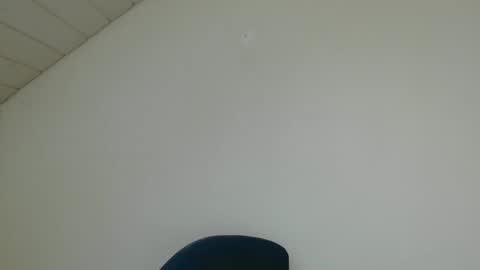 Snapshot of onanister chatting on October 23, 2025, 8:13 am Somewhere over the rainbow online show from October 23, 2025, 8:13 am