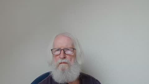 Snapshot of onanister chatting on November 2, 2025, 2:52 pm Somewhere over the rainbow online show from November 2, 2025, 2:52 pm