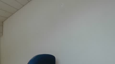 Snapshot of onanister chatting on July 26, 2026, 6:43 am Somewhere over the rainbow online show from July 26, 2026, 6:43 am
