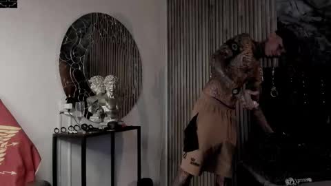     ... online show from October 21, 2025, 7:58 pm