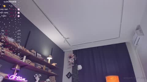 Snapshot of one_1ove chatting on January 31, 2025, 1:45 pm Ana online show from January 31, 2025, 1:45 pm