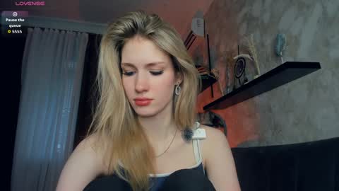 Ana online show from December 21, 2025, 8:32 am