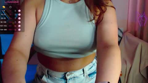 Snapshot of onehotbigass chatting on October 15, 2025, 6:52 pm ONLINE online show from October 15, 2025, 6:52 pm