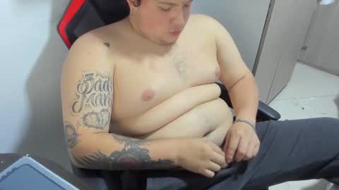 Andres INDEPENDENT MODEL online show from December 13, 2025, 11:43 pm