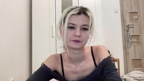 Onika online show from March 3, 2026, 4:02 pm