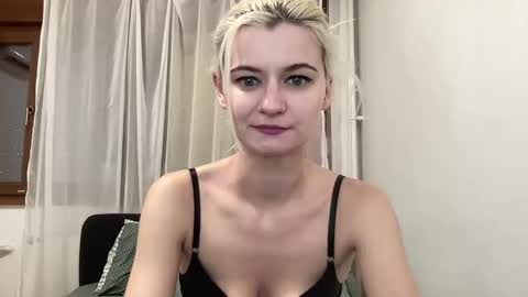 Onika online show from April 14, 2026, 3:07 pm