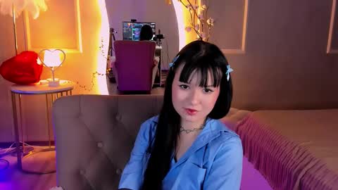 Snapshot of onix_cherry chatting on February 18, 2026, 8:38 pm Mina online show from February 18, 2026, 8:38 pm