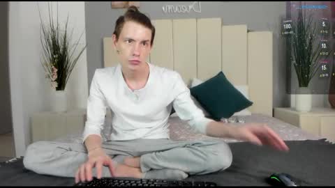 Erick  online show from March 3, 2025, 4:25 am