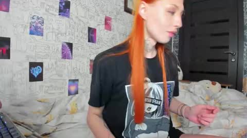 Snapshot of only_iva21 chatting on October 2, 2025, 2:57 pm Iva online show from October 2, 2025, 2:57 pm