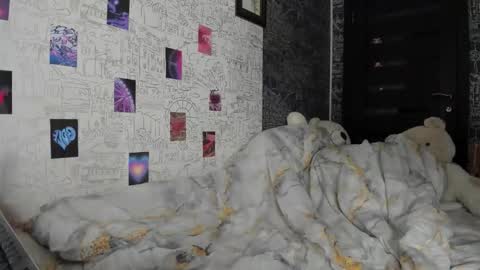 Snapshot of only_iva21 chatting on October 12, 2025, 12:15 pm Iva online show from October 12, 2025, 12:15 pm