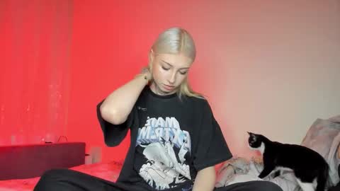 Iva online show from December 1, 2025, 2:00 pm