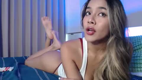 Lily Peach  -   online show from April 14, 2026, 4:29 am