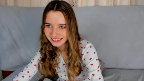 Snapshot of onyxvespera chatting on April 14, 2026, 7:03 am onyxvespera online show from April 14, 2026, 7:03 am