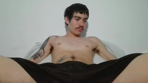 Snapshot of onzas_ chatting on February 17, 2026, 7:49 am onzas_ online show from February 17, 2026, 7:49 am