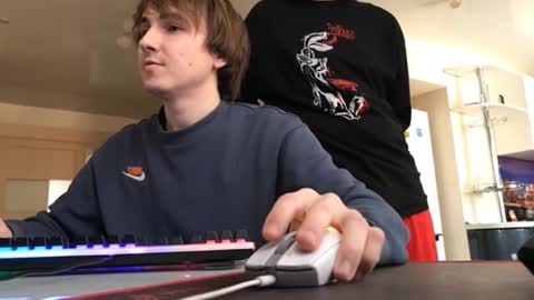 Snapshot of oofcblesssexx chatting on February 18, 2025, 11:22 am bless god online show from February 18, 2025, 11:22 am