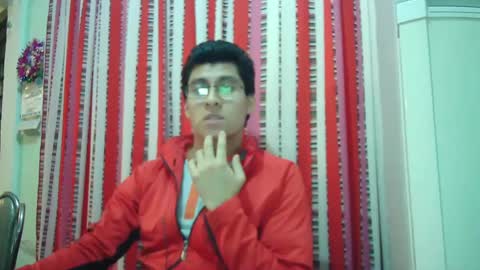Snapshot of oomaurooo chatting on December 18, 2024, 9:36 am oomaurooo online show from December 18, 2024, 9:36 am