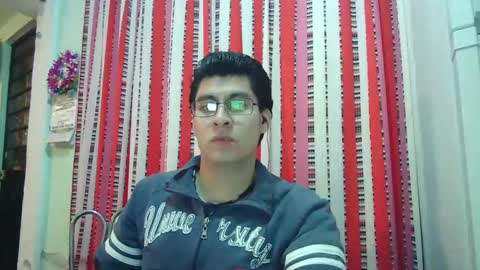 Snapshot of oomaurooo chatting on December 20, 2024, 5:47 am oomaurooo online show from December 20, 2024, 5:47 am
