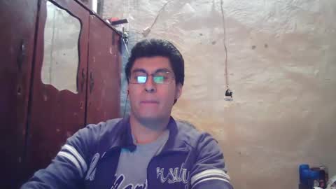 Snapshot of oomaurooo chatting on December 23, 2024, 12:35 am oomaurooo online show from December 23, 2024, 12:35 am