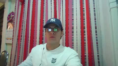 Snapshot of oomaurooo chatting on December 26, 2024, 6:19 am oomaurooo online show from December 26, 2024, 6:19 am