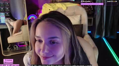 Snapshot of oooops__ chatting on December 7, 2024, 10:06 pm Eva online show from December 7, 2024, 10:06 pm