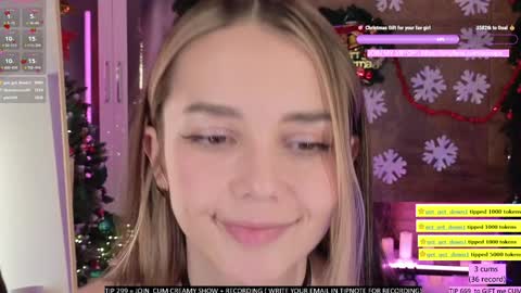 Snapshot of oooops__ chatting on December 29, 2024, 10:03 pm Eva online show from December 29, 2024, 10:03 pm