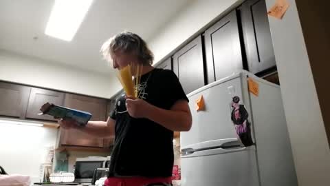 Snapshot of opalockajoe chatting on December 8, 2024, 9:41 pm TsJojo online show from December 8, 2024, 9:41 pm