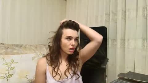 ophelia blue online show from November 22, 2025, 5:34 pm