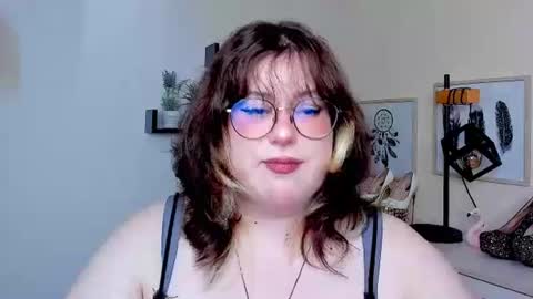 OpheliaLush online show from August 3, 2026, 5:50 am