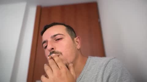 or online show from October 31, 2025, 8:48 am