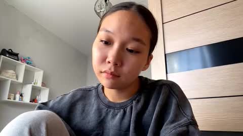 Snapshot of oracowee chatting on September 12, 2025, 9:09 am Miha online show from September 12, 2025, 9:09 am