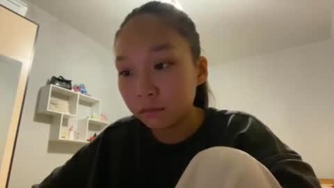 Snapshot of oracowee chatting on September 22, 2025, 3:14 pm Miha online show from September 22, 2025, 3:14 pm