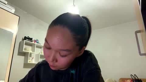 Snapshot of oracowee chatting on September 30, 2025, 5:07 pm Miha online show from September 30, 2025, 5:07 pm