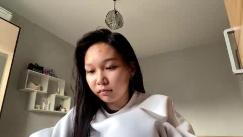 Snapshot of oracowee chatting on October 10, 2025, 9:30 am Miha online show from October 10, 2025, 9:30 am