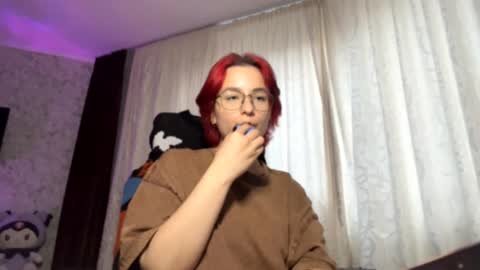 Snapshot of orahisle chatting on October 12, 2025, 2:16 pm Thea online show from October 12, 2025, 2:16 pm