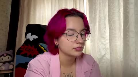 Snapshot of orahisle chatting on October 25, 2025, 9:17 am Thea online show from October 25, 2025, 9:17 am