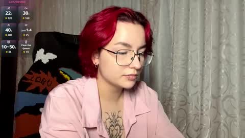 Snapshot of orahisle chatting on November 7, 2025, 1:11 pm Thea online show from November 7, 2025, 1:11 pm