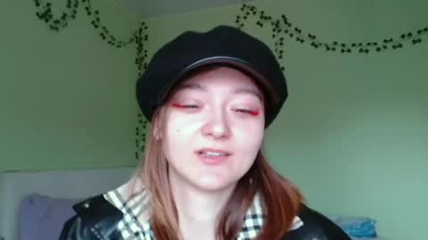 Melani  online show from April 14, 2026, 11:16 am