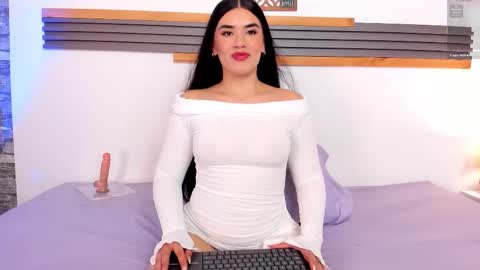 Snapshot of oriana__03 chatting on November 23, 2025, 6:30 pm Oriana online show from November 23, 2025, 6:30 pm