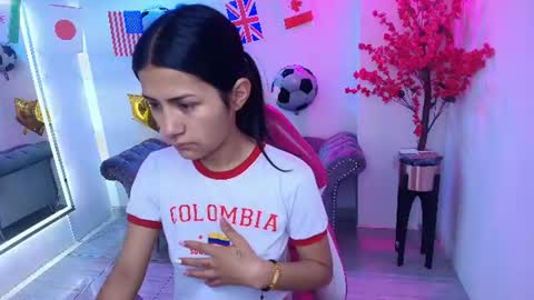 Snapshot of oriana_wood chatting on July 8, 2026, 11:37 am Oriana online show from July 8, 2026, 11:37 am