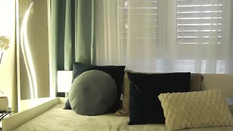 orianawade online show from June 23, 2026, 5:27 am