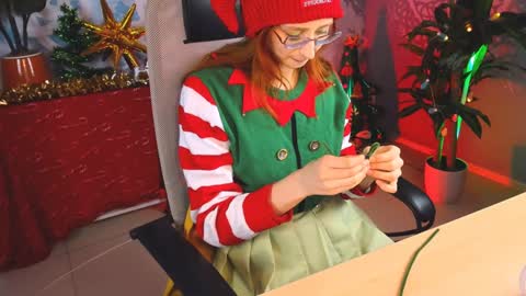 Snapshot of orianna_blade chatting on December 25, 2024, 3:17 pm Orianna -  Hi Im into geek culture cosplay crafting LARP games. Shall we play DnD online show from December 25, 2024, 3:17 pm