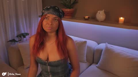 Snapshot of orla_voss chatting on December 16, 2024, 1:21 am Orla online show from December 16, 2024, 1:21 am