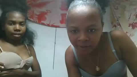 ornellahhh online show from October 6, 2025, 8:06 pm