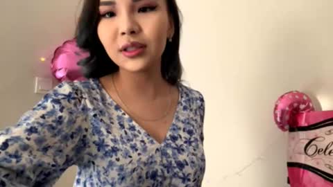 Snapshot of orphaajayi chatting on October 11, 2025, 11:03 pm Angel online show from October 11, 2025, 11:03 pm