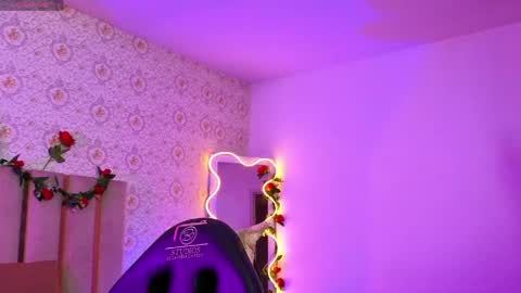 osamu_tay online show from May 19, 2026, 3:02 am