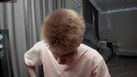 oscar_big_dick online show from January 10, 2026, 9:55 am