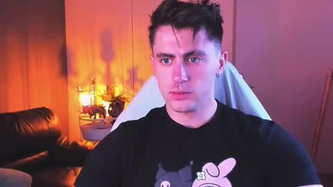 Oscar online show from October 6, 2025, 9:23 pm