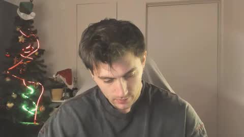 Oscar online show from December 19, 2025, 9:33 pm