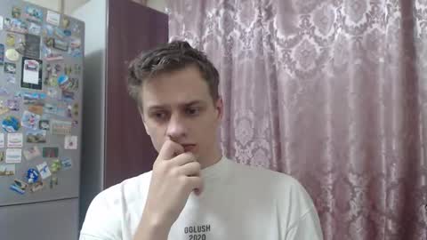 Snapshot of oscar_sssky chatting on December 20, 2025, 12:40 am Oscar online show from December 20, 2025, 12:40 am